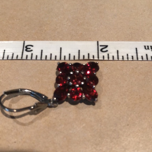 AUTHENTIC DEEP GARNET DANGLE - Picture 2 of 14